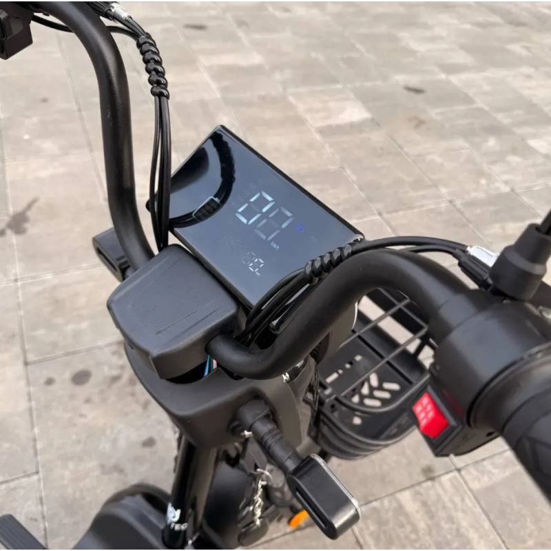 Електроскутер VOLTO BOLTTEC Edge 800W 48V 15Ah 14" (2025)