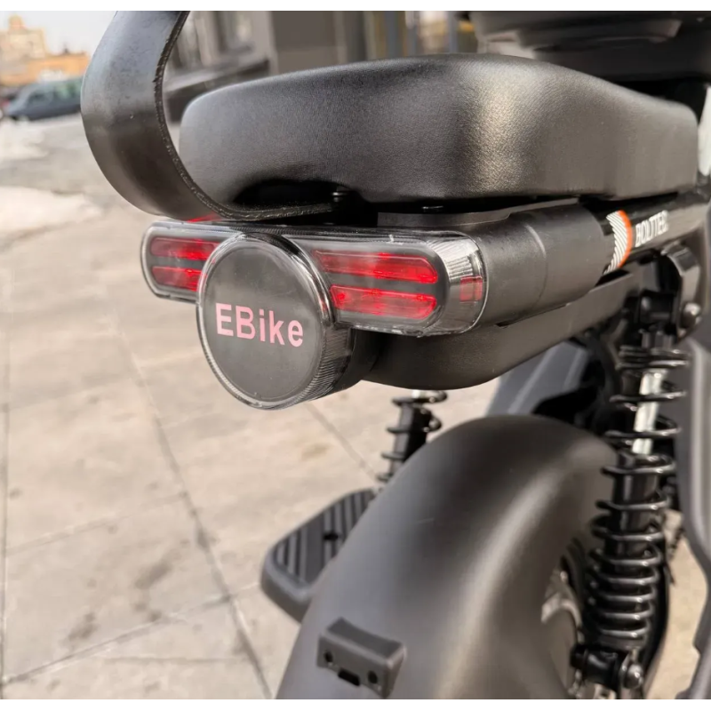 Електроскутер VOLTO BOLTTEC Edge 800W 48V 15Ah 14" (2025)